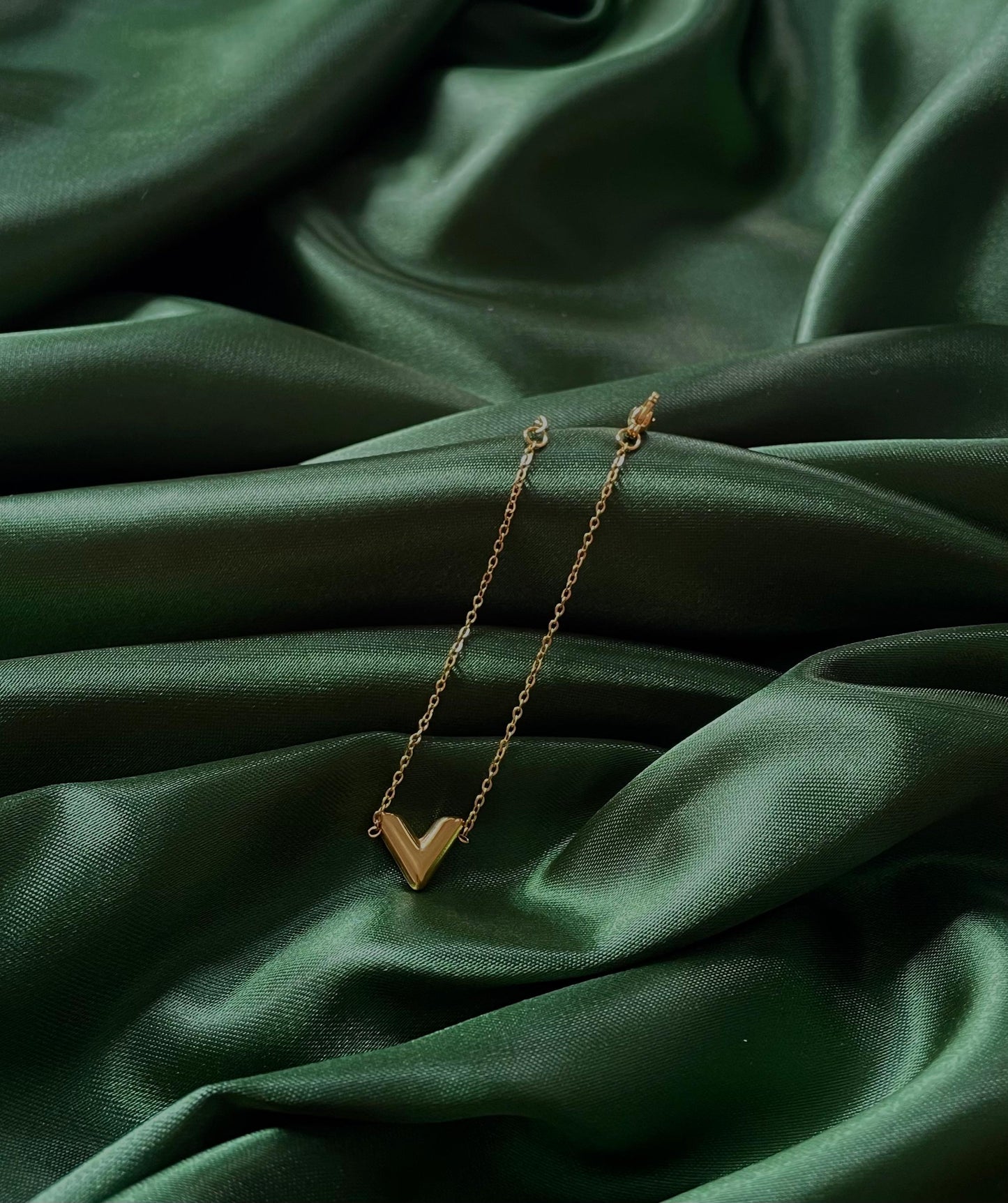 Vella Curve Bracelet